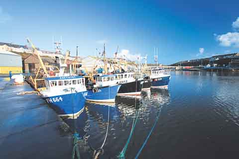 Families joining together to remember fishermen lost at sea
