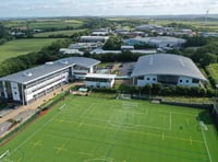 Further education establishment keeps diversity award 