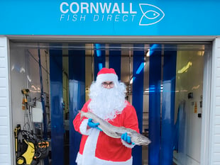 Fish giveaway to celebrate Christmas