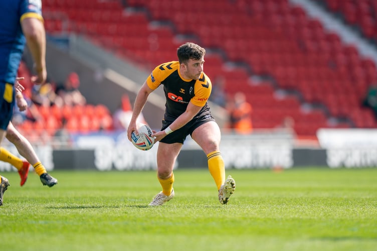 Sam Gilder in action for Cornwall RLFC