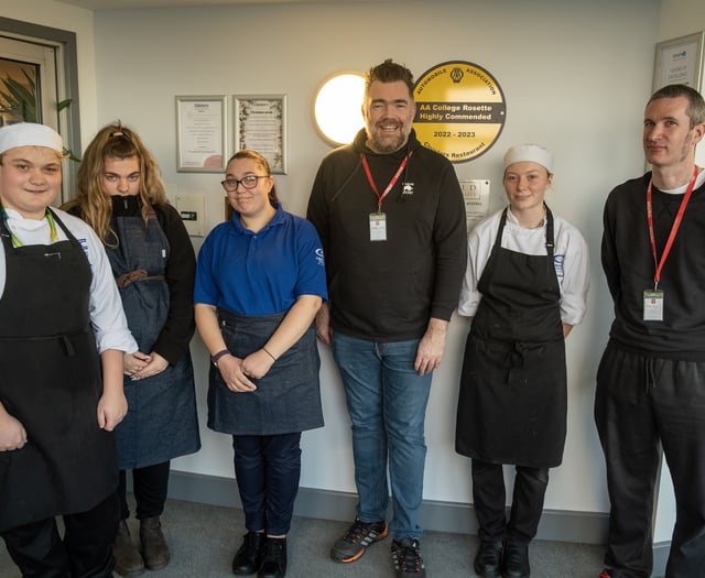 Top chefs help college students taste success