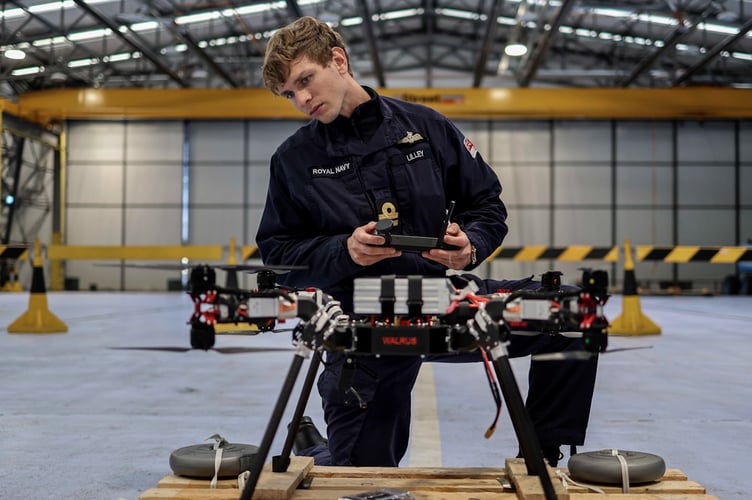 The Royal Navy drone unit builds first quadcopter 281222