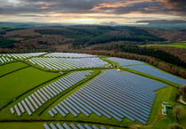 Planners give green light to giant solar farm