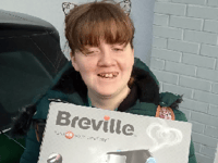 Strangers step in to help out blind student