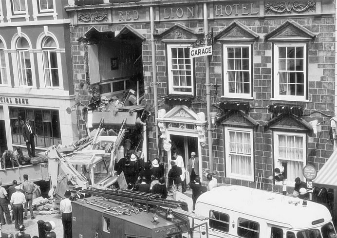 Historic 16th century Red Lion Hotel Truro 1967