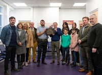 Plaque to remember Jethro unveiled at Camborne Railway Station 