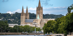 Student seeks views on estuary's plastic pollution