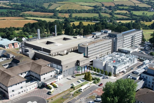 Health Secretary "committed" to new Women and Children's Hospital 