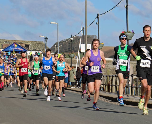 VIDEO: Hundreds of runners take part in the 2023 Looe 10 Miler