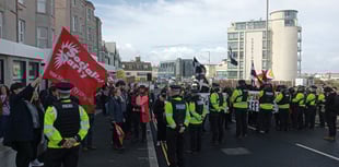 Violence breaks out at asylum seeker protest and counter-protest 