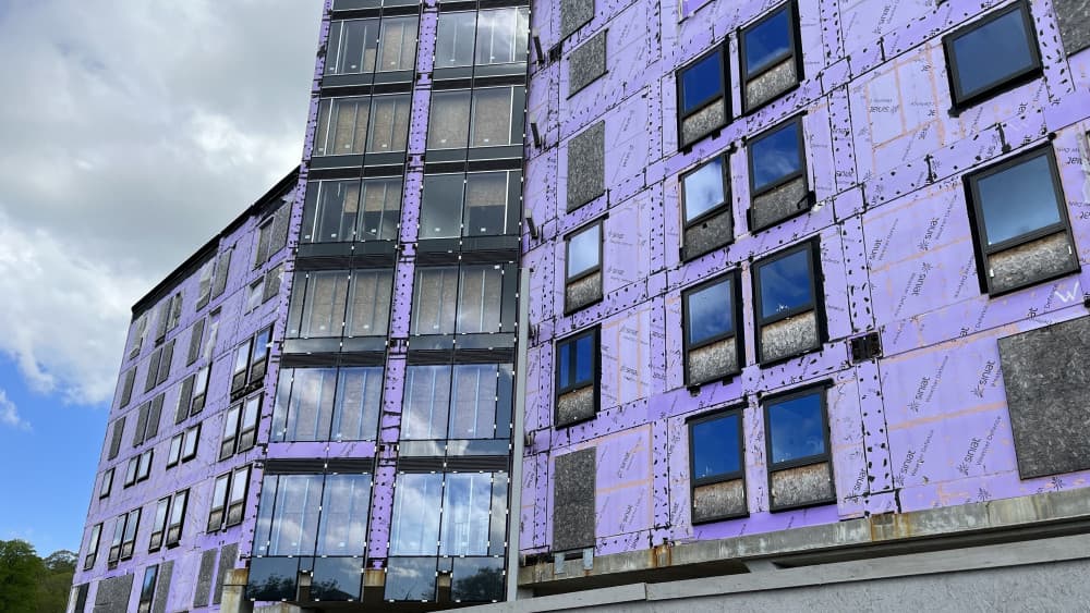 Student Blocks Anger at empty student block | voicenewspapers.co.uk
