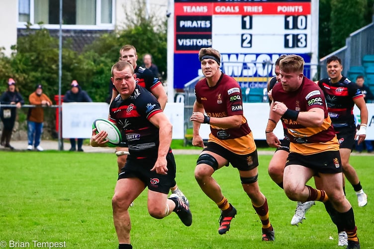 Cornish Pirates player