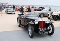 Crowds motor to seafront car show