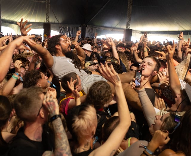 Councillor calls for rap group to be dropped 