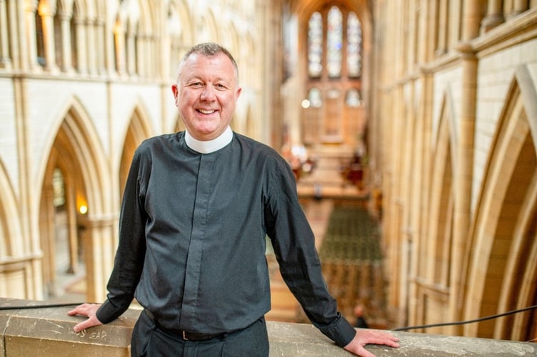 Dean Fr Simon Robinson