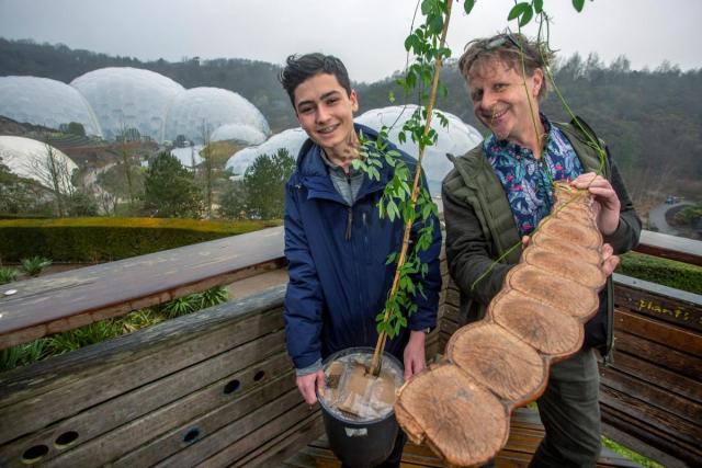 Teenager gifts Eden with special plant