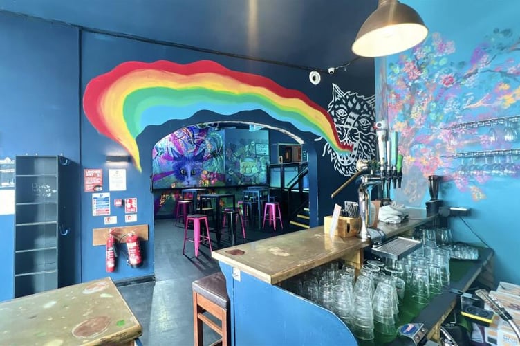whiskers bar