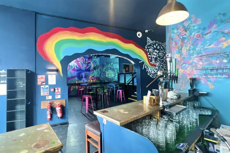 whiskers bar