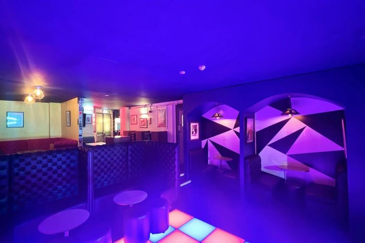 whiskers bar