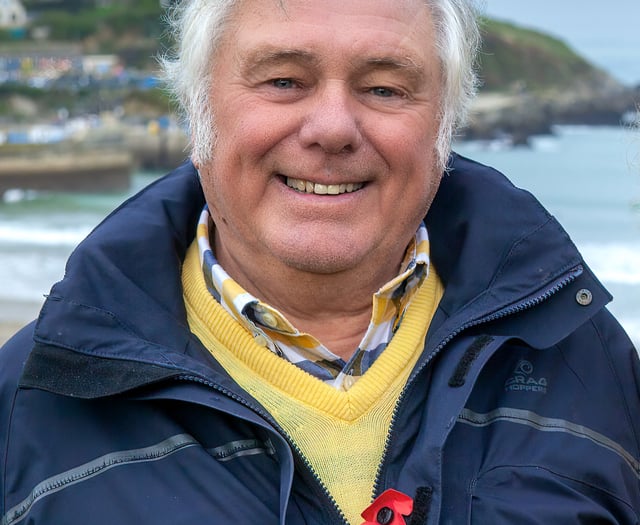 Tributes paid to Newquay surfing pioneer