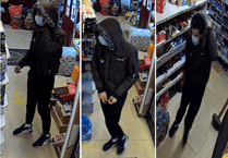 Detectives seek help to identify man involved in knifepoint robbery