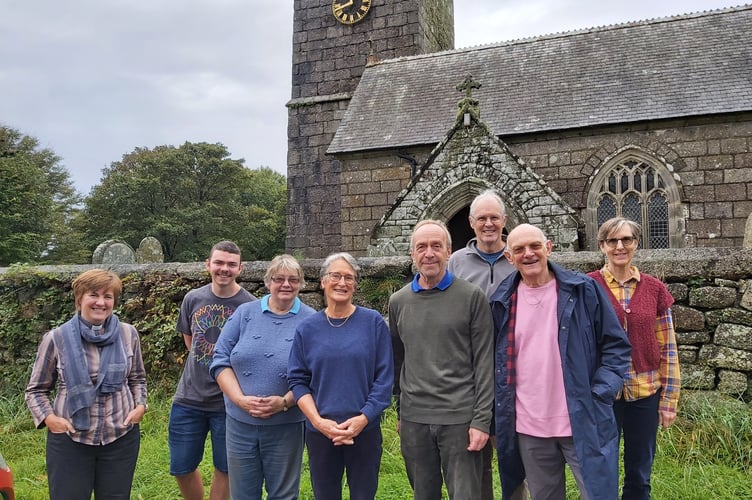 revd rosheen with crowan's bellringing team.jpeg