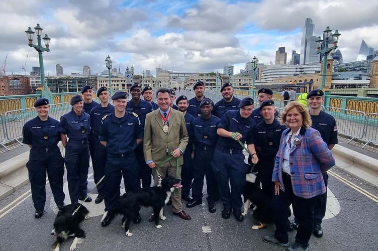 Recruits from HMS Raleigh herding sheep on London’s Southwark Bridge 