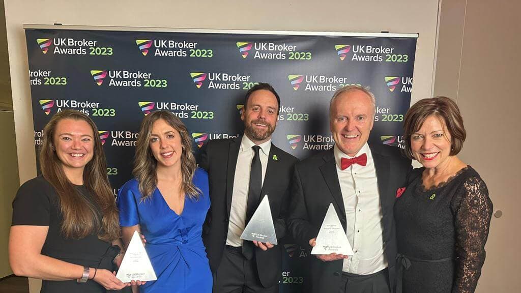 Insurance broker scoops top national award voicenewspapers.co.uk