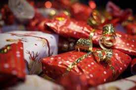 Festive shopping warning issued when looking for deals
