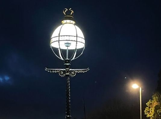 Jubilee Lamp in Probus 