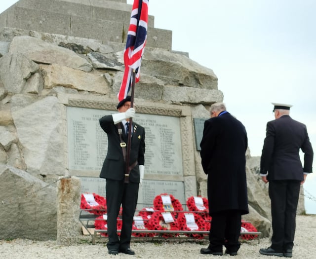 Video: Wreath laying ceremony held in Newquay to mark Remembrance Day