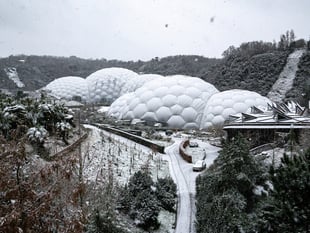 Snow turns Eden Project into a winter wonderland 