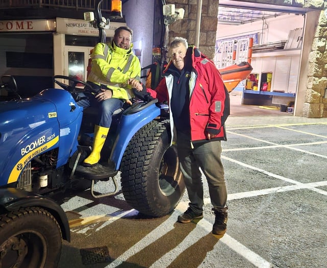 Newquay shore crew volunteer qualifies as RNLI tractor driver