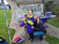 Oliver raises £2,000 completing marathon in memory of his late ‘papa’