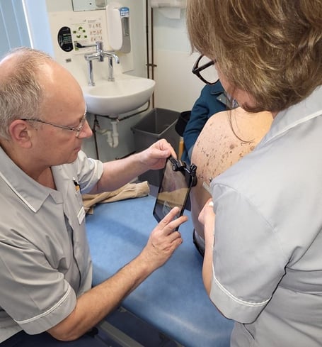 Tele-dermatology community clinic