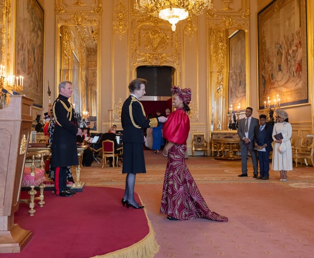 Nurse collects her MBE from the Princess Royal