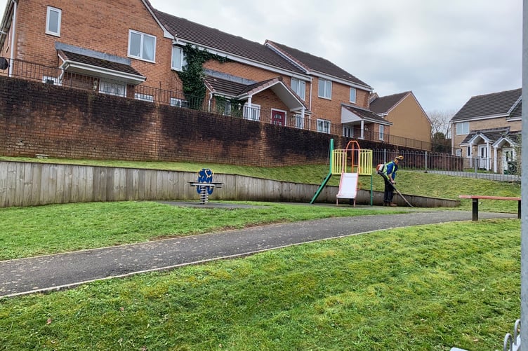 The Service Delivery Team have been out and about making the spaces around the town tidy