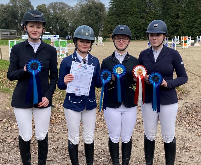 Students qualify for national showjumping championships