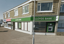 Newquay's last remaining bank to close at the end of the year