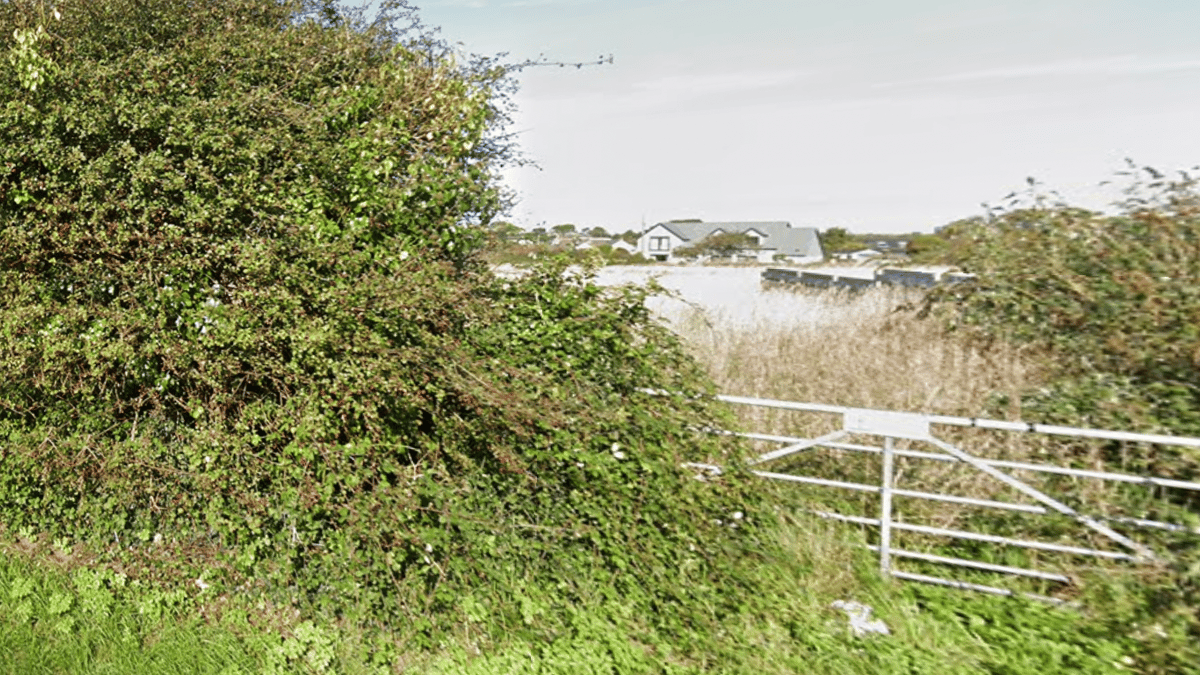 Cornwall Council reviews latest bid for open market houses in St Merryn