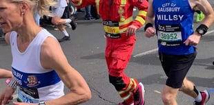 Paramedic completes marathon in Air Ambulance kit