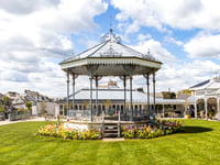 Noughties pop-rock royalty to perform at Pavilions