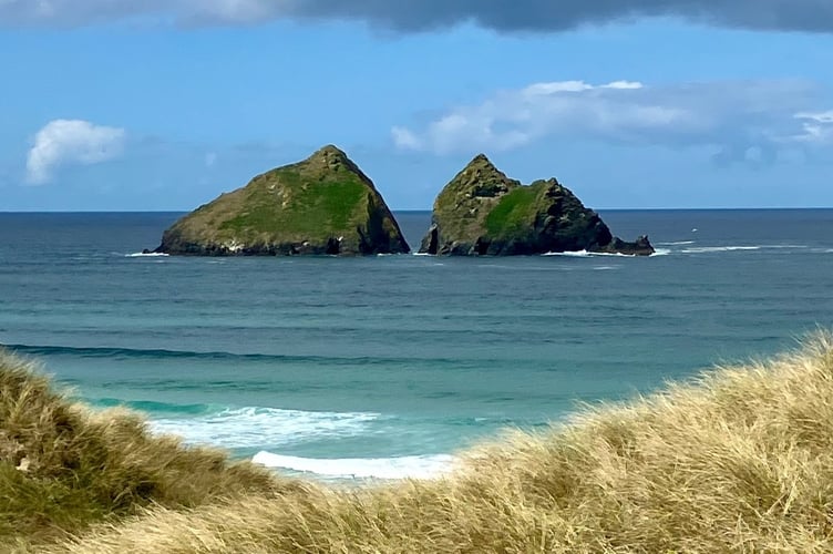 Gull Rock from Holywell Bay