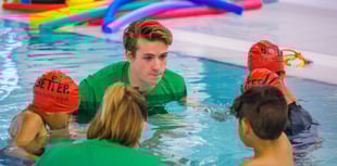 Free advice for young swimmers on personal survival in the water