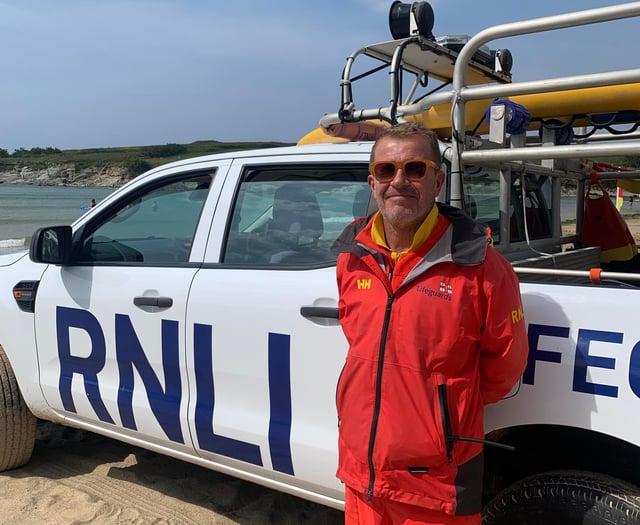 Children rescued by RNLI lifeguard after being swept out to sea