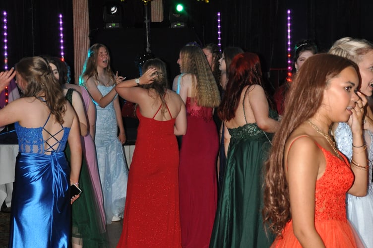 Pool Academy Prom 4