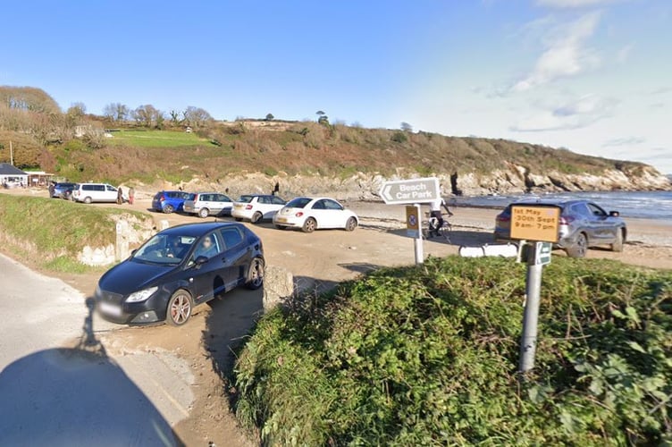 maenporth beach
