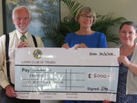 Lions give £5,000 to Penhaligon's Friends