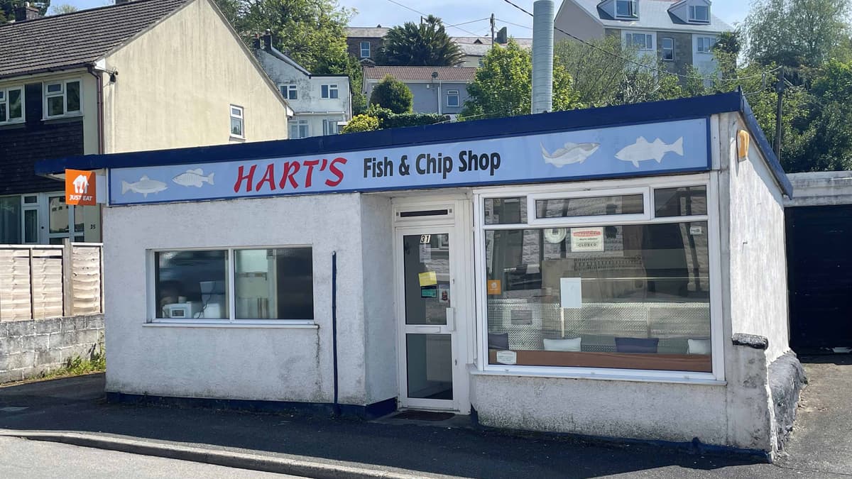 Former fish and chip shop in St Austell is up for auction voicenewspapers.co.uk