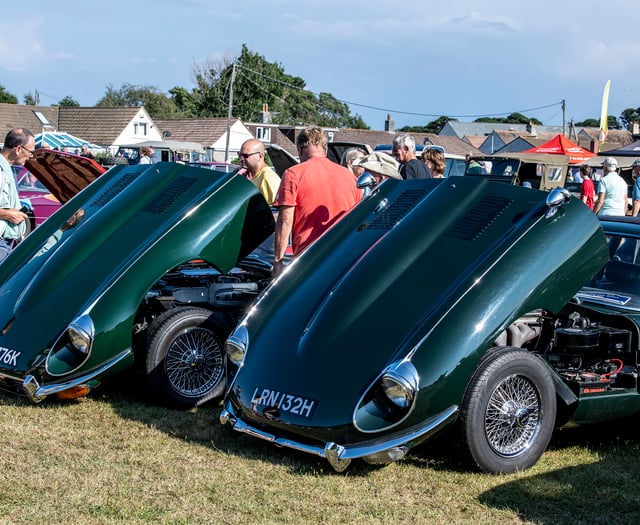 Classic car show and parade returns to Fowey in August